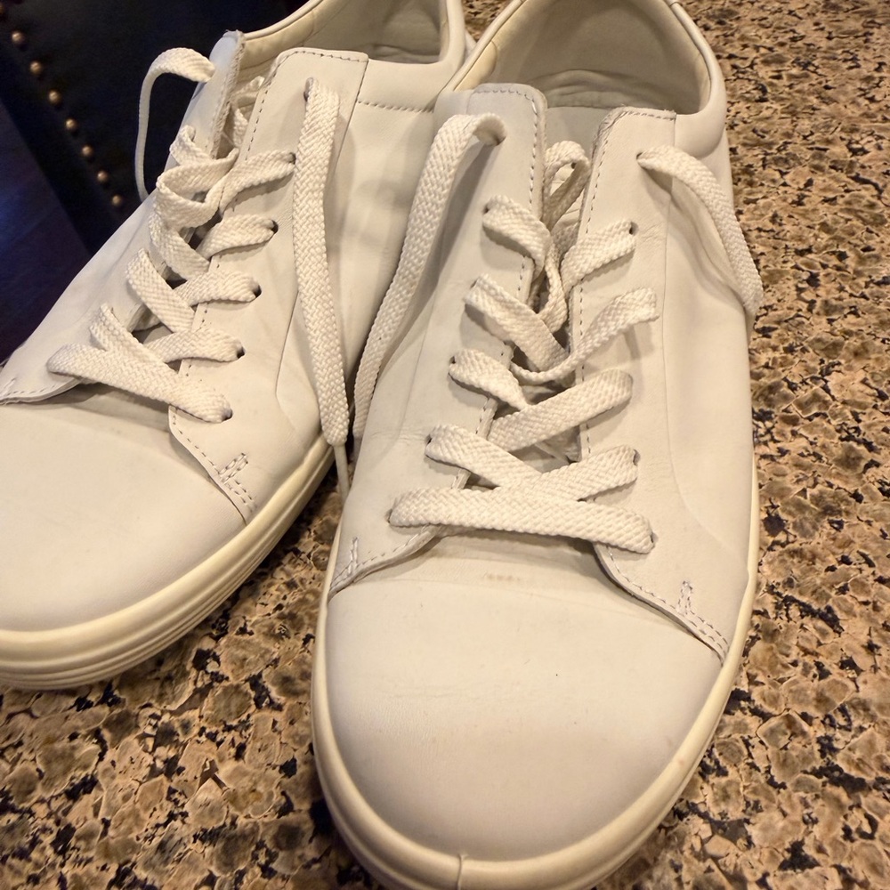 ECCO sneakers. White. Size US 11-11.5.